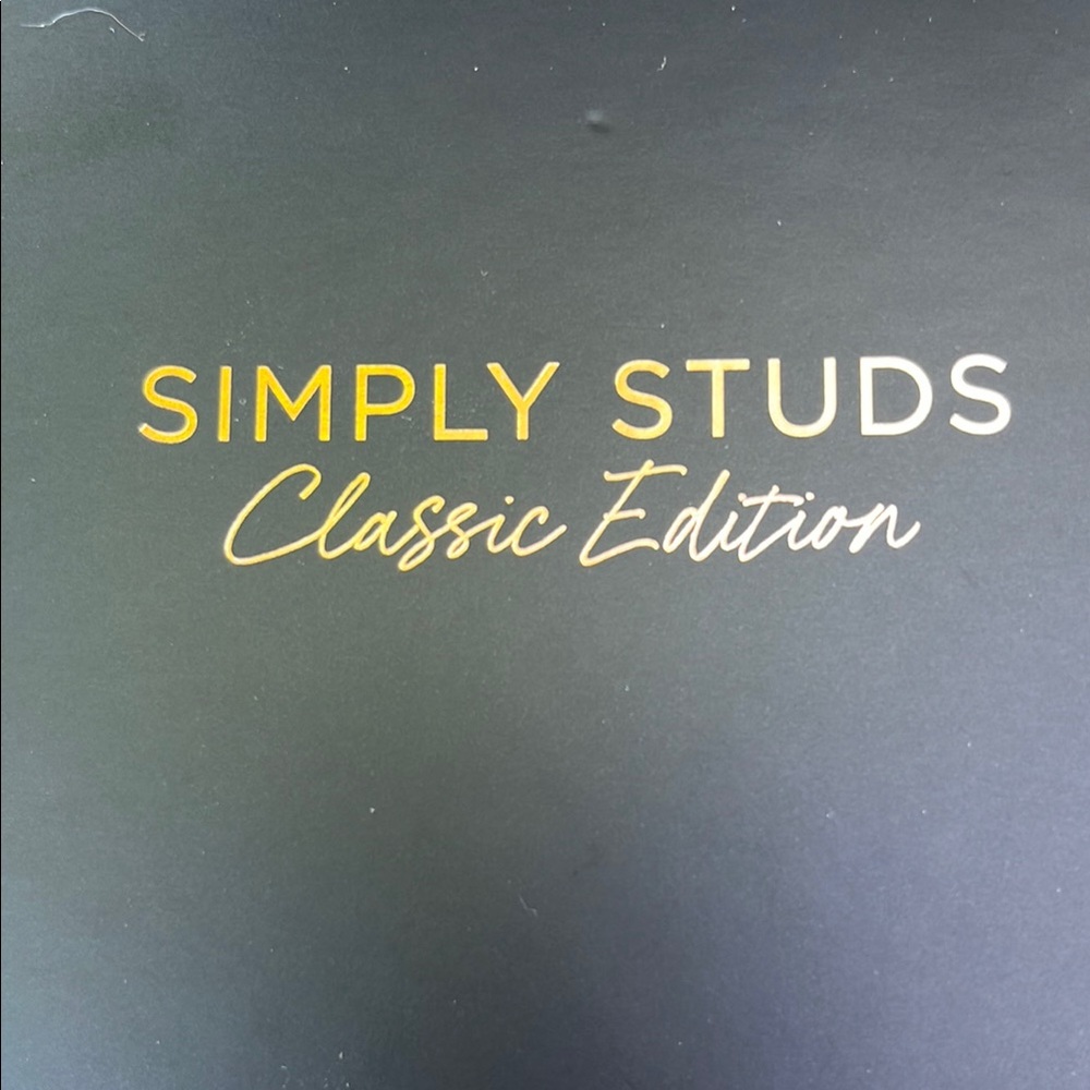 Bomb Party Simply Studs Classic Edition Black Onyx - Picture 2 of 5